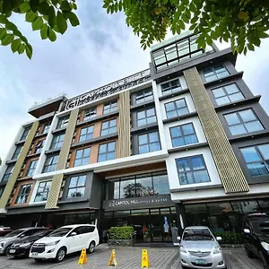 Capitol Hill And Hotel
